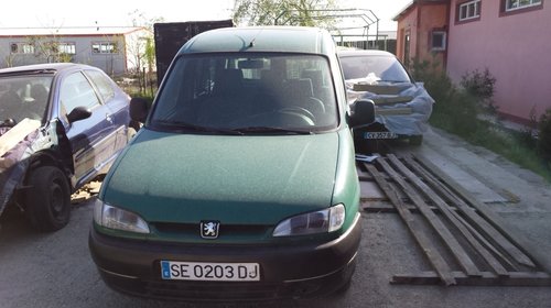 Dezmembrez peugeot partner 1.9 diesel an 2001