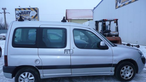 Dezmembrez peugeot partner 1.9d