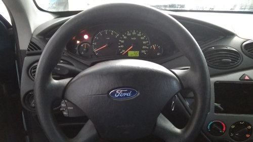 Dezmembrez/piese Ford Focus 1 1.6 16v an 2002