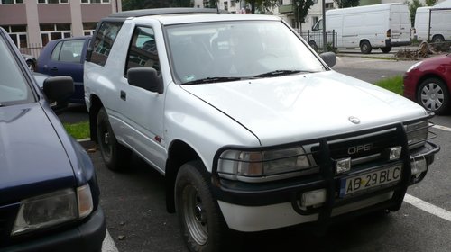 Dezmembrez,Piese Opel Frontera A Sport 2000 Benzina 1991 1996