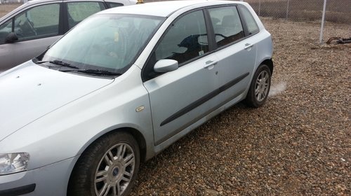 Dezmembrez piese pentru Fiat Stilo 1.9 JTD