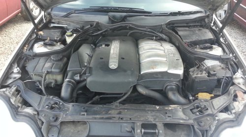 Dezmembrez piese pentru Mercedes C220