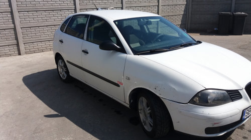 Dezmembrez piese Seat Ibiza 2003 1.2 AZQ