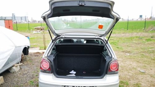 Dezmembrez polo 9N 1.4 tdi BNM 70000 km