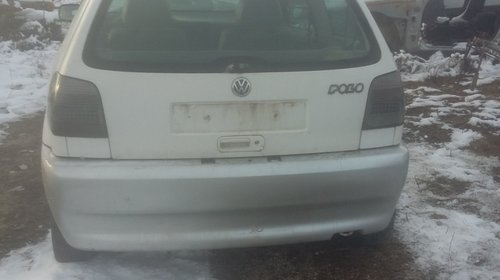 Dezmembrez polo din 1997 motor de 1.0