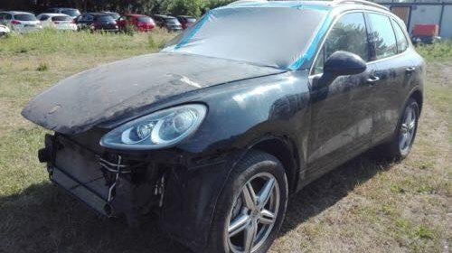 Dezmembrez Porsche Cayenne an 2012 motor 3.0 