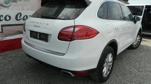 Dezmembrez Porsche Cayenne din 2012, motor 3.