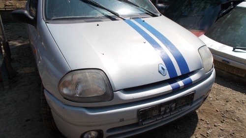 Dezmembrez renault clio 2 1.2 benzina