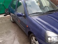 Dezmembrez Renault Clio 1.4 benzina Albastra