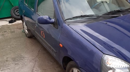 Dezmembrez Renault Clio 1.4 benzina Albastra