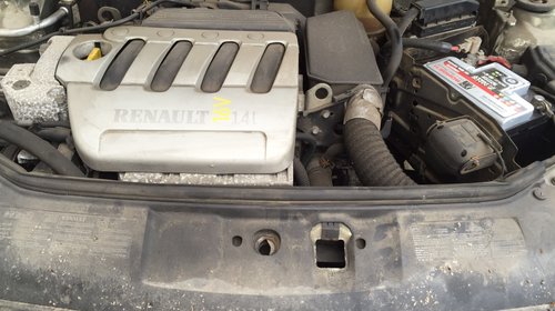 Dezmembrez Renault Clio 1.4 benzina an 2001 tip motor K4J-C7