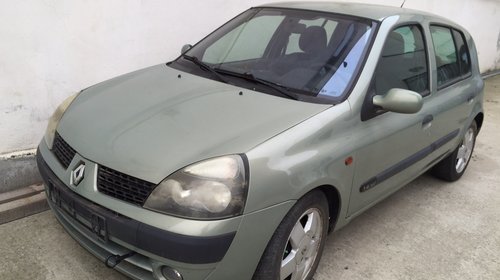 Dezmembrez Renault Clio 1.4 benzina an 2001 t