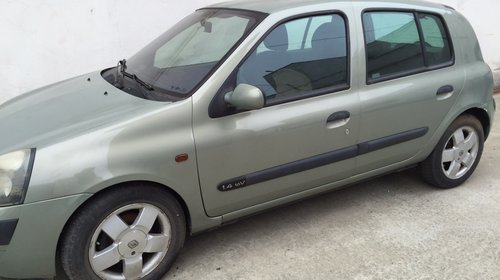 Dezmembrez Renault Clio 1.4 benzina an 2001 tip motor K4J-C7