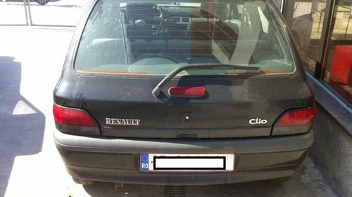 Dezmembrez Renault Clio 1 4i An 1996