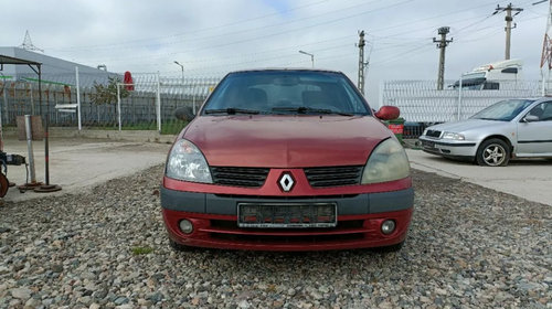 Dezmembrez Renault Clio 1.5 dci an 2008