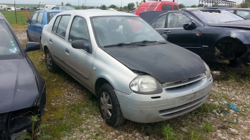 Dezmembrez Renault Clio 1.6 benzina