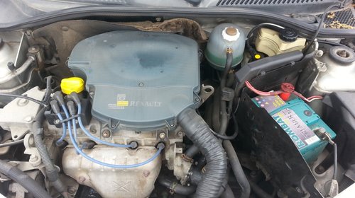 Dezmembrez Renault Clio 1.6 benzina