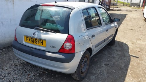 Dezmembrez Renault Clio 2 1.2 16V 55kw 75cp 2002