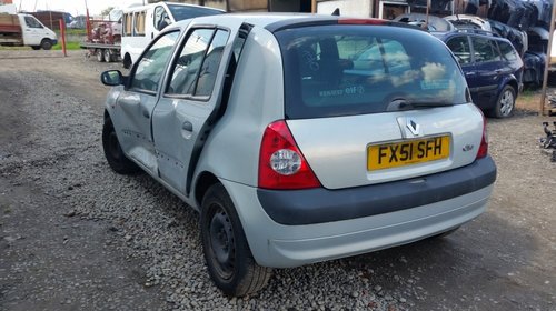 Dezmembrez Renault Clio 2 1.2 16V 55kw 75cp 2002