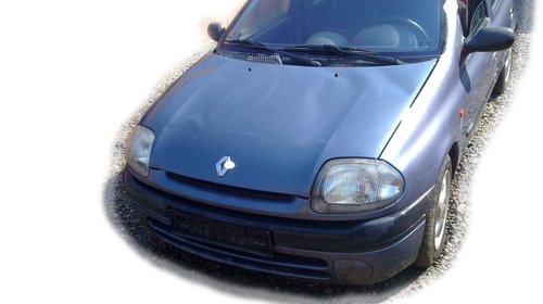 Dezmembrez RENAULT CLIO 2. 1.2 benzina 2000