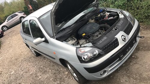 Dezmembrez Renault Clio 2 1.4i din 2003