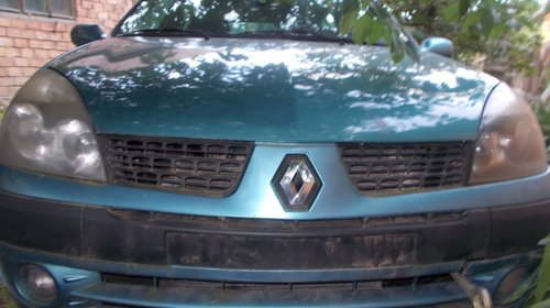 Dezmembrez renault clio 2 1.5 dci anul 2001