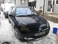 Dezmembrez renault clio 2 1.5 dci