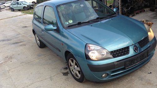 Dezmembrez Renault Clio 2 1.5 DCI