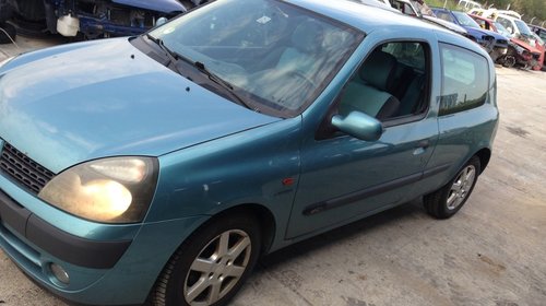 Dezmembrez Renault Clio 2 1.5 DCI