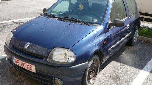 Dezmembrez Renault Clio 2 1999 2 Usi Albastru