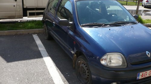 Dezmembrez Renault Clio 2 1999 2 Usi Albastru