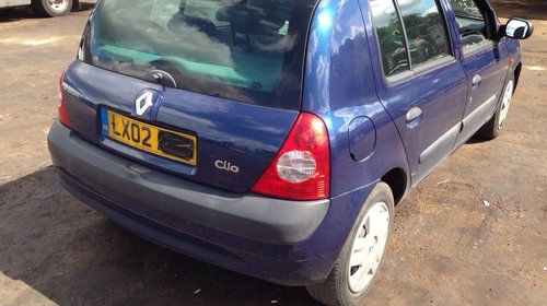 Dezmembrez Renault Clio 2