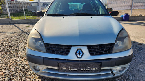 Dezmembrez Renault Clio 2003 Hatchback 1.5 dc