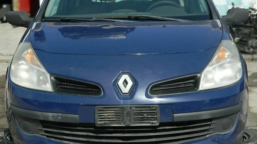 Dezmembrez Renault Clio , 2005-2009 , motor 1