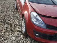 Dezmembrez renault clio 3 1,6 benzina