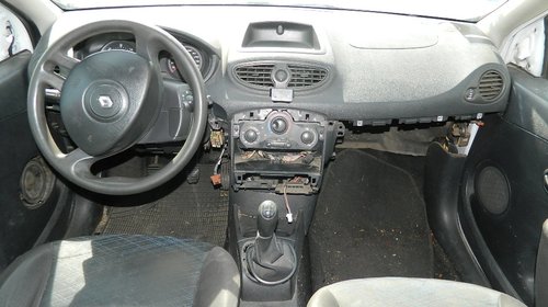 Dezmembrez Renault Clio 3 , 2005-2009