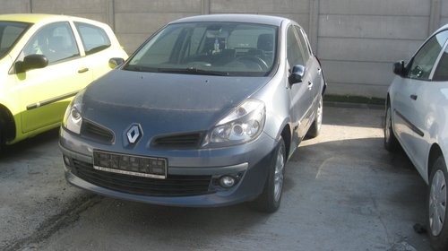 Dezmembrez Renault Clio 3 2006 2008