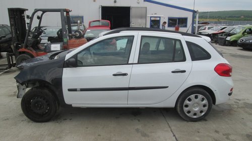 Dezmembrez renault clio 3 breack 1.5 dci e4 din 2010