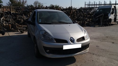 Dezmembrez Renault Clio 3, fabr. 2006, 1.5 dc