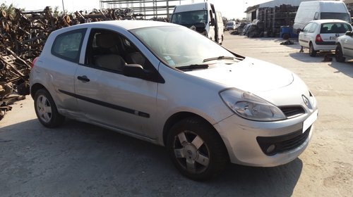 Dezmembrez Renault Clio 3, fabr. 2006, 1.5dCi, Euro 4