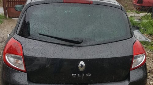 Dezmembrez renault clio 3