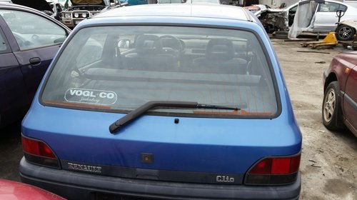 Dezmembrez Renault Clio, an 1993, 2 usi, 1.2 benzina