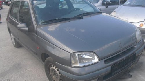 Dezmembrez Renault Clio, an 1995, 1.4 benzina