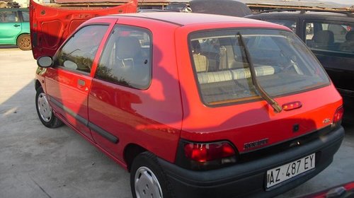 Dezmembrez Renault Clio, an 1997, 2 usi, 1.2 benzina