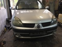 Dezmembrez Renault Clio an 2002 verde 1.4 benzina gri argintie