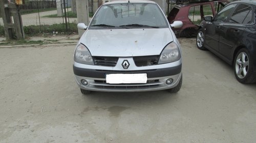 DEZMEMBREZ RENAULT CLIO DIN 2005