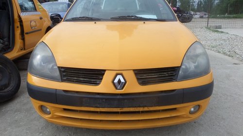 Dezmembrez Renault Clio din 2005