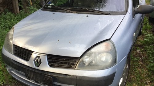 Dezmembrez Renault Clio II