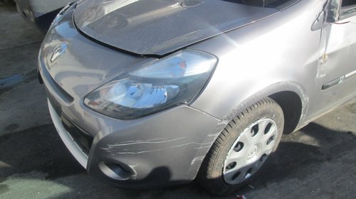 Dezmembrez Renault Clio III 1.5 dci Euro 5 fabricatie 2008
