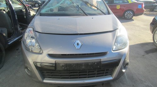 Dezmembrez Renault Clio III 1.5 dci Euro 5 fa